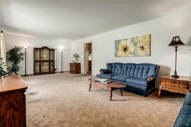 3205 Shawnee Dr, Kansas City, KS 66106