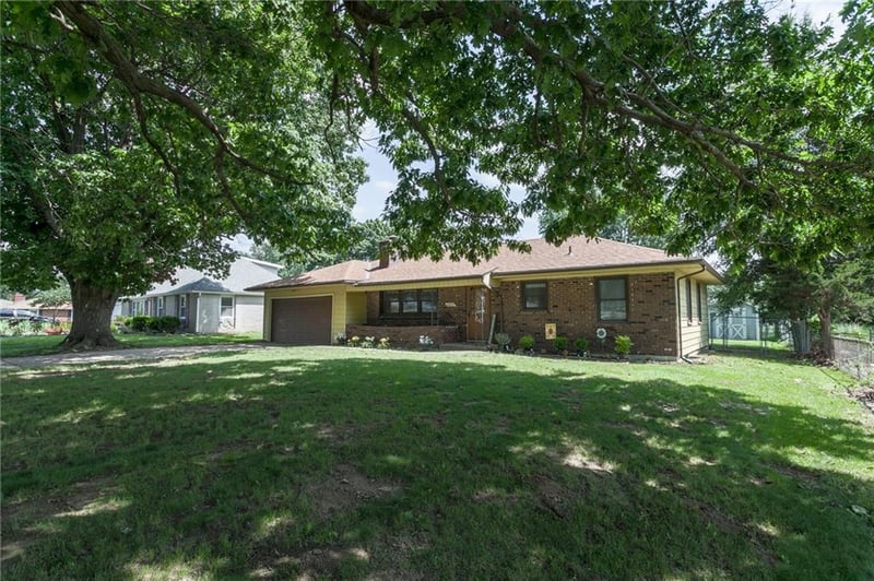 9277 State Ave, Kansas City, KS 66112