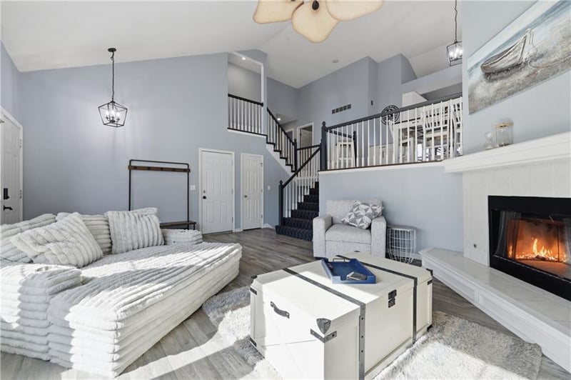 1624 11th St, Lee's Summit, MO 64081
