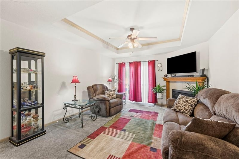 1308 Ashley Dr, Grain Valley, MO 64029
