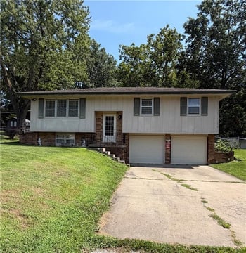 2607 NW Powderhorn Dr, Kansas City, MO 64154