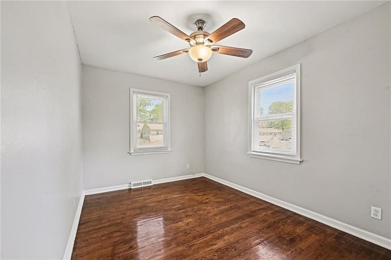 7917 56th St, Kansas City, MO 64119