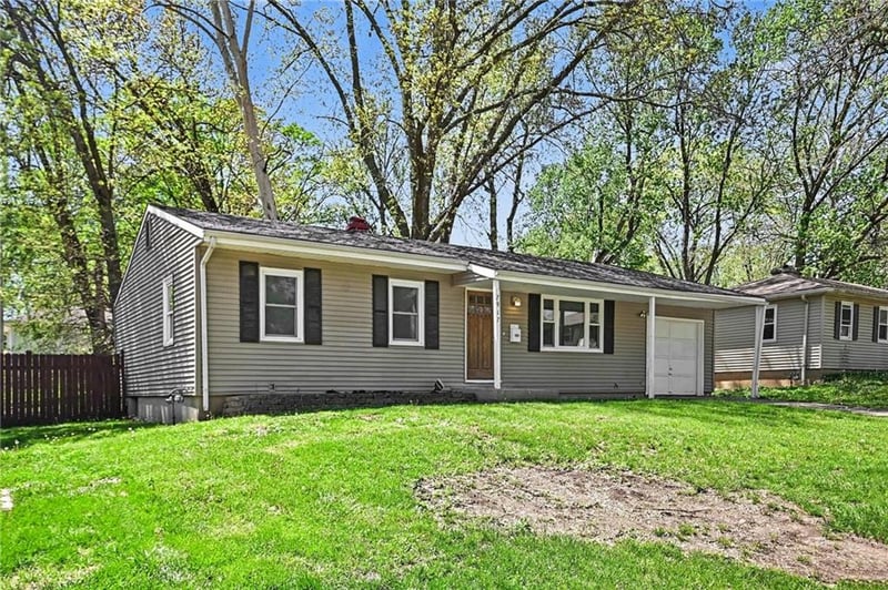 7917 56th St, Kansas City, MO 64119