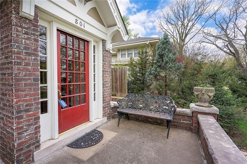 801 56th St, Kansas City, MO 64113