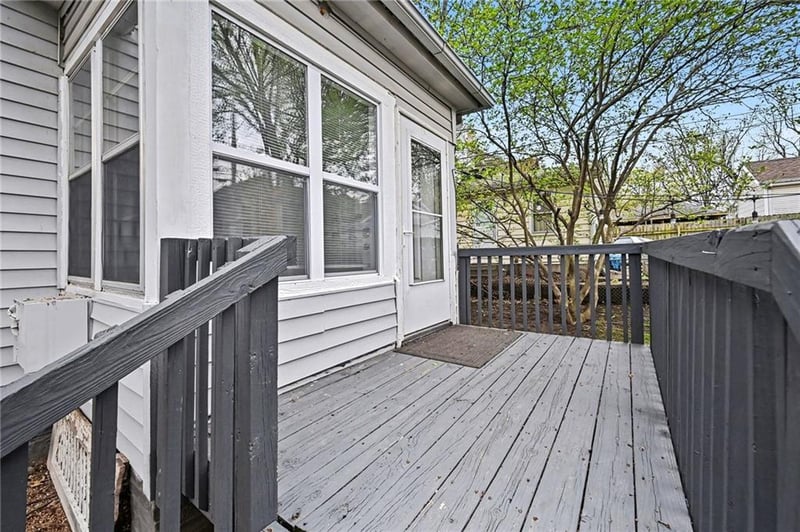 4136 Holly St, Kansas City, MO 64111