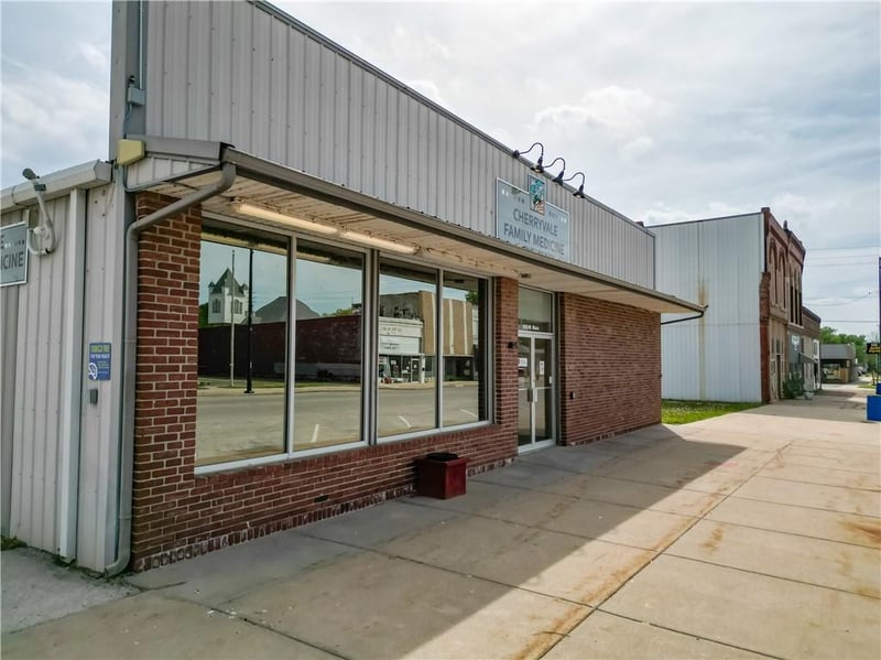 203 Main St, Cherryvale, KS 67335