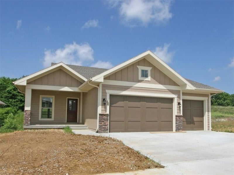 4820 Huonker Ct, Riverside, MO 64150