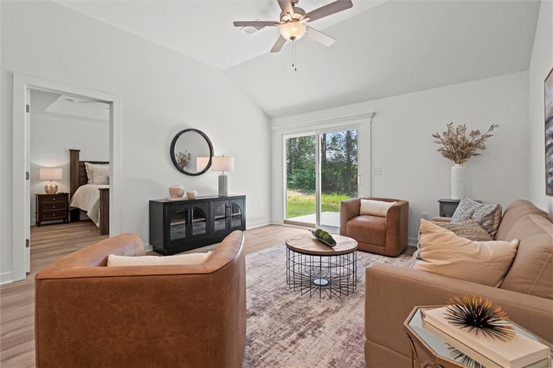 3824 93rd St, Kansas City, MO 64154