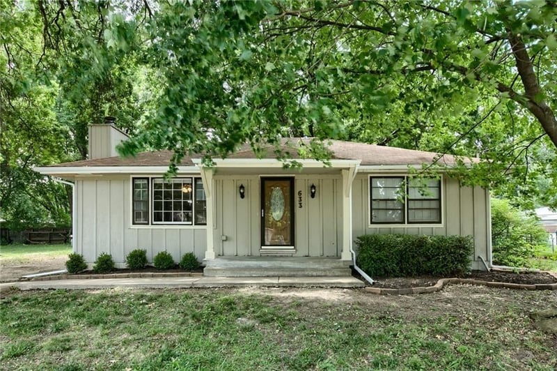 633 Willie St, Olathe, KS 66061