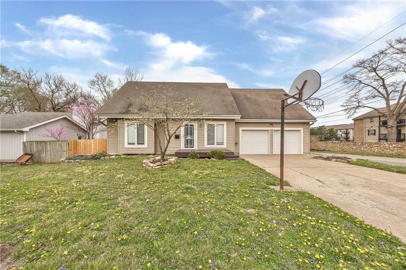 4704 El Monte St, Roeland Park, KS 66205
