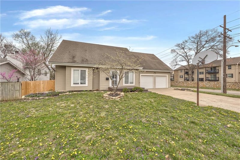 4704 El Monte St, Roeland Park, KS 66205
