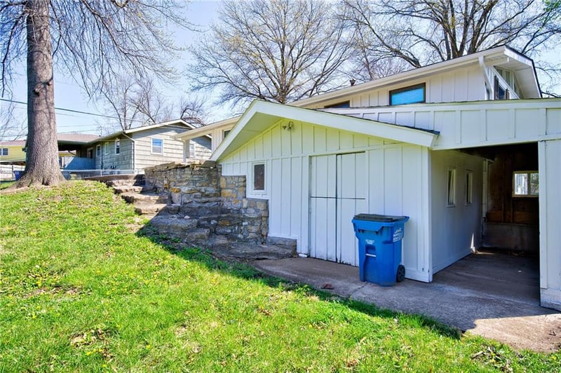 5916 Michigan Ave, Kansas City, MO 64118