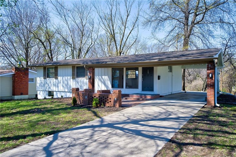 5916 Michigan Ave, Kansas City, MO 64118