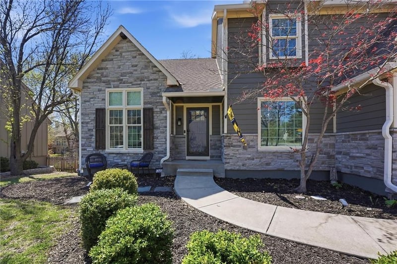 12402 Mastin St, Overland Park, KS 66213