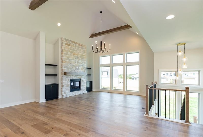 18625 Reinhardt St, Overland Park, KS 66085