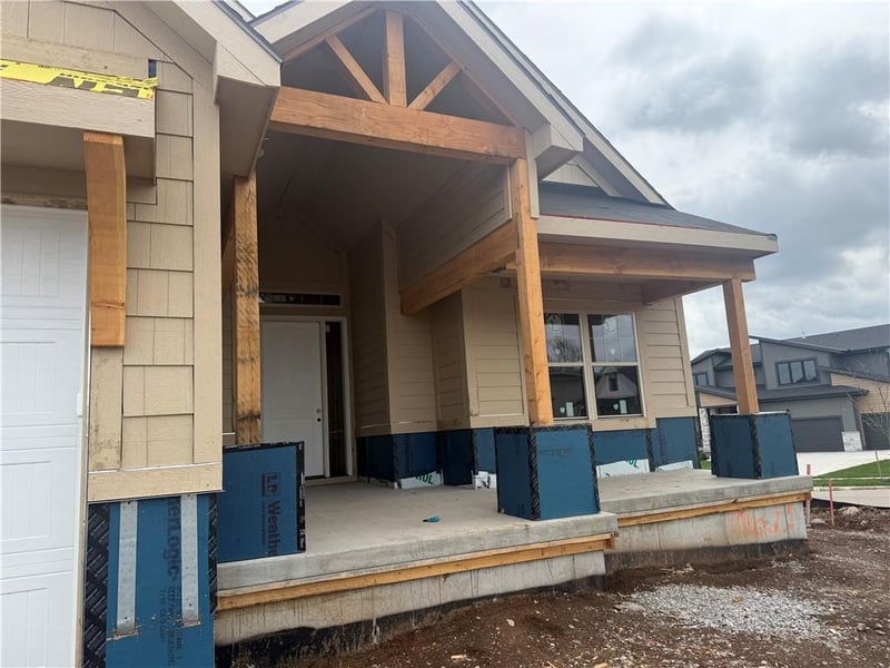 18625 Reinhardt St, Overland Park, KS 66085