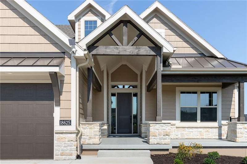 18625 Reinhardt St, Overland Park, KS 66085