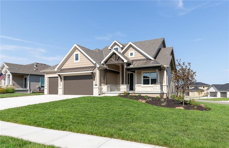18625 Reinhardt St, Overland Park, KS 66085