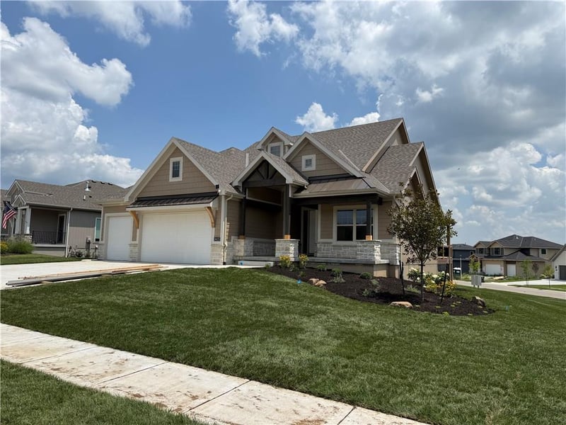 18625 Reinhardt St, Overland Park, KS 66085
