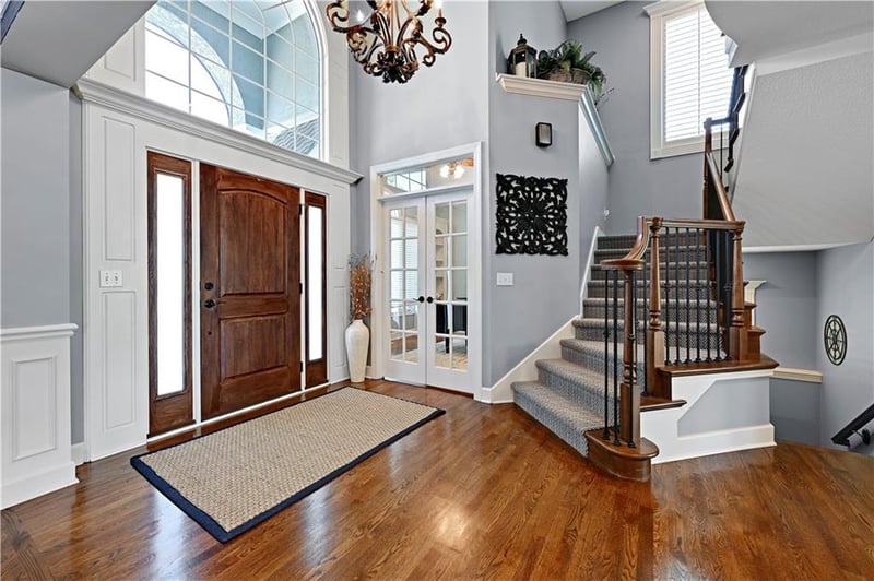 5013 150th St, Leawood, KS 66224