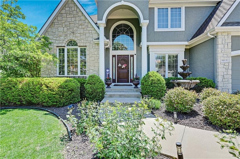 5013 150th St, Leawood, KS 66224