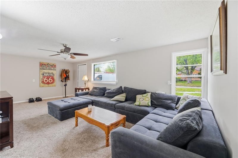 735 Willow St, Ottawa, KS 66067
