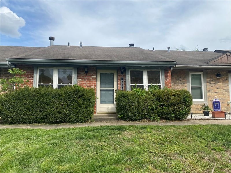 8213 Mace Rd, Kansas City, MO 64152