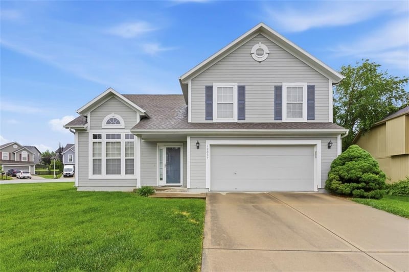 12057 Troost St, Olathe, KS 66061