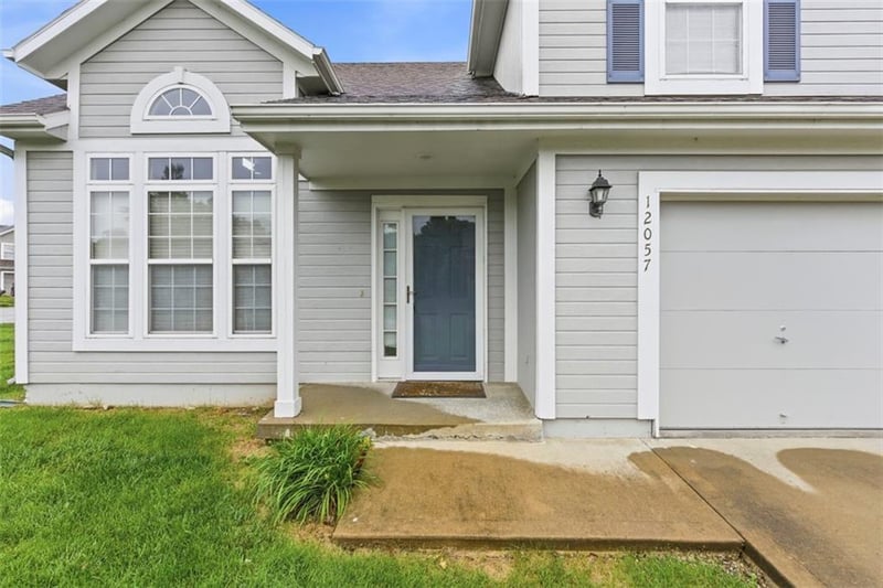 12057 Troost St, Olathe, KS 66061