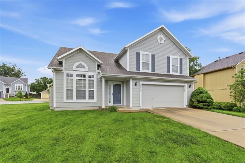 12057 Troost St, Olathe, KS 66061