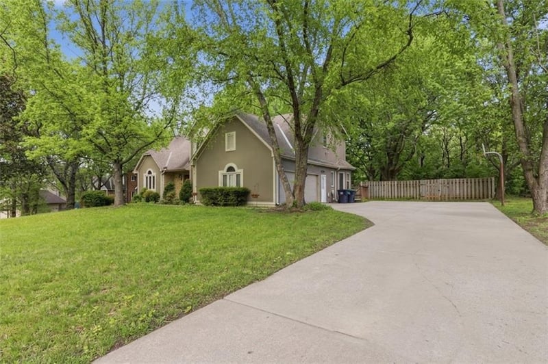 3312 Meyer Blvd, Blue Springs, MO 64015