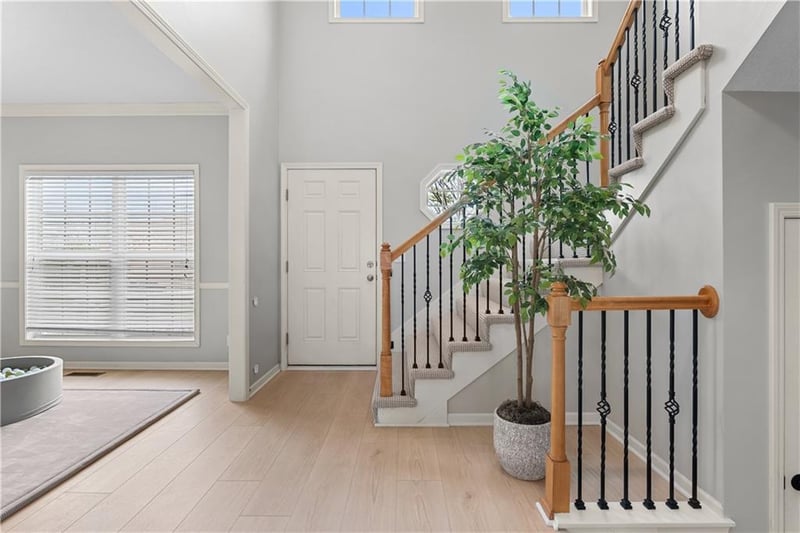 1240 Nagona Ln, Lee's Summit, MO 64082