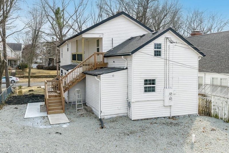 614 Chestnut St, Leavenworth, KS 66048