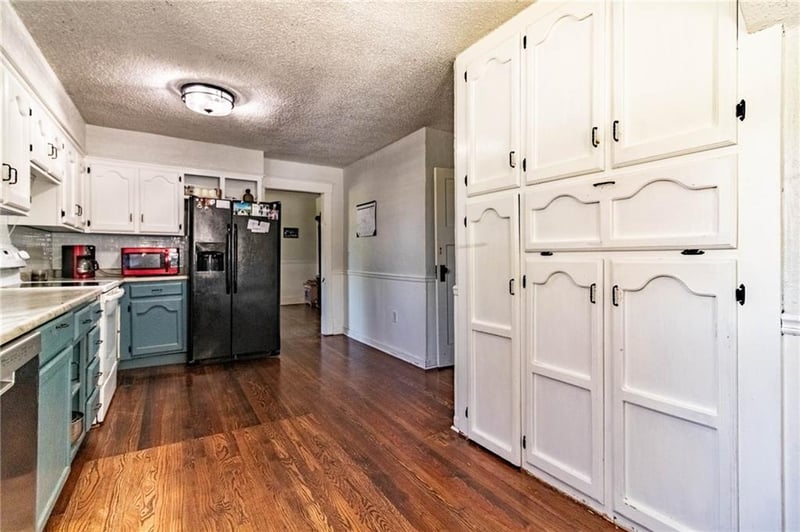 401 Jackson St, Windsor, MO 65360