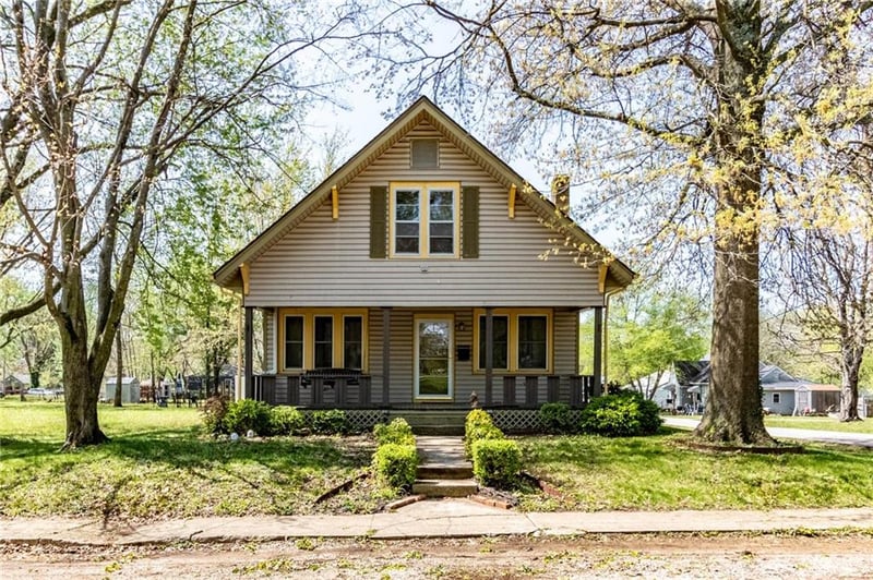 401 Jackson St, Windsor, MO 65360