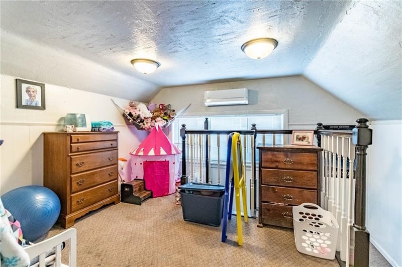 401 Jackson St, Windsor, MO 65360