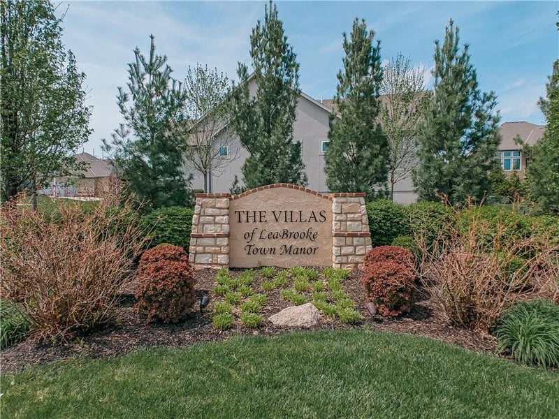 2344 W 146th Ter, Leawood, KS 66224