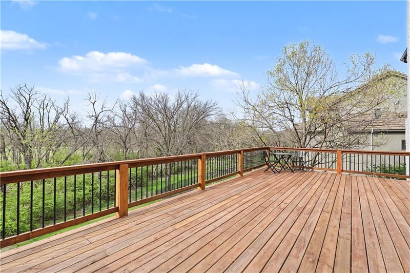 12650 Sherwood Dr, Leawood, KS 66209