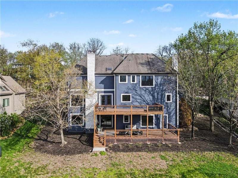 12650 Sherwood Dr, Leawood, KS 66209
