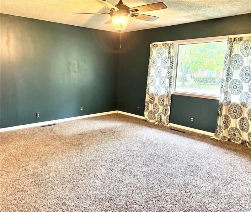 419 8th St, Fort Scott, KS 66701