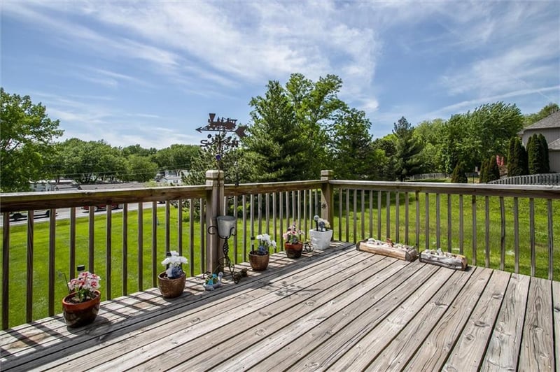 8925 107th Ter, Kansas City, MO 64157