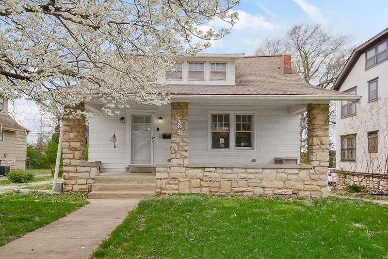 5306 Charlotte St, Kansas City, MO 64110