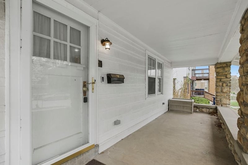 5306 Charlotte St, Kansas City, MO 64110