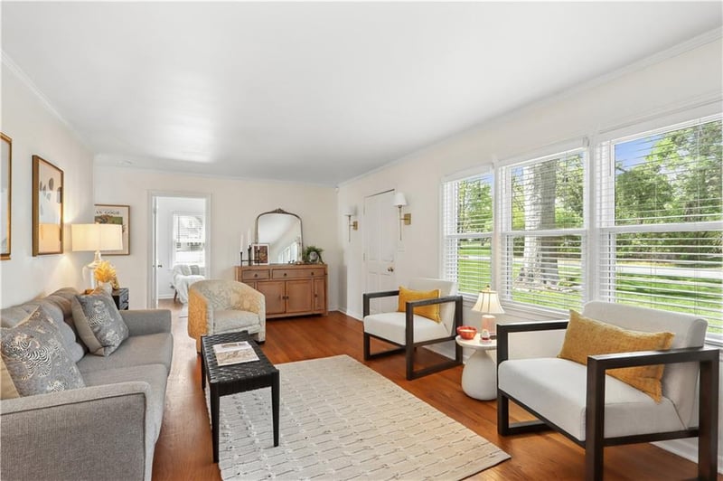 7933 Colonial Dr, Overland Park, KS 66204