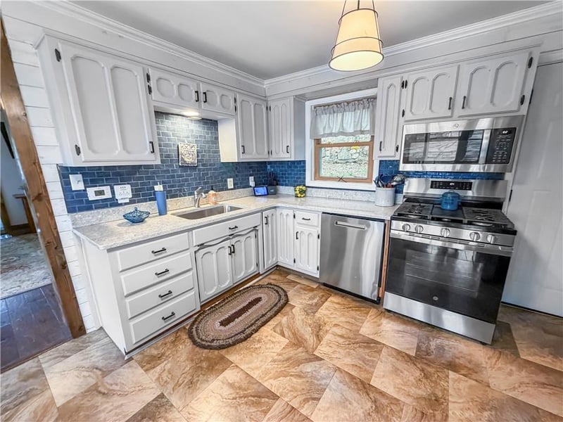 25649 Pine Cove Rd, Edwards, MO 65326