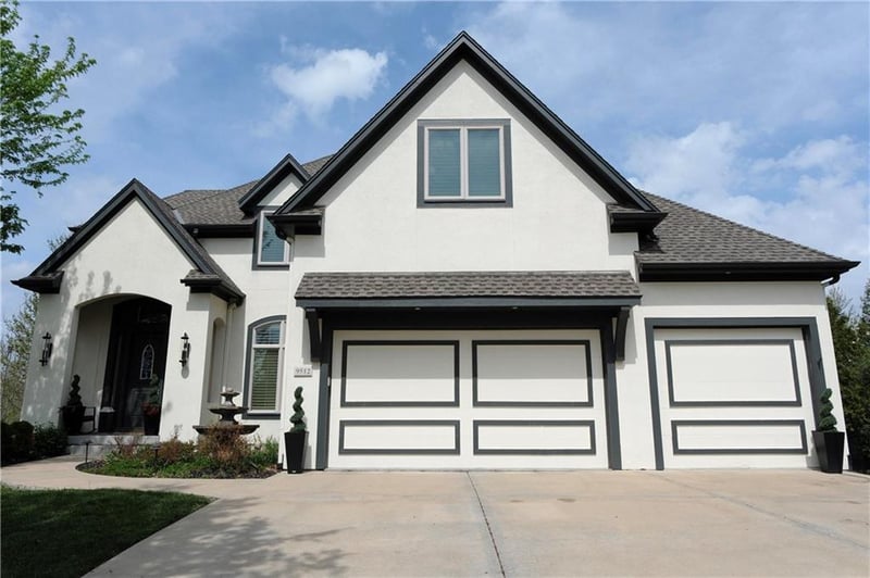 9512 162nd St, Overland Park, KS 66085