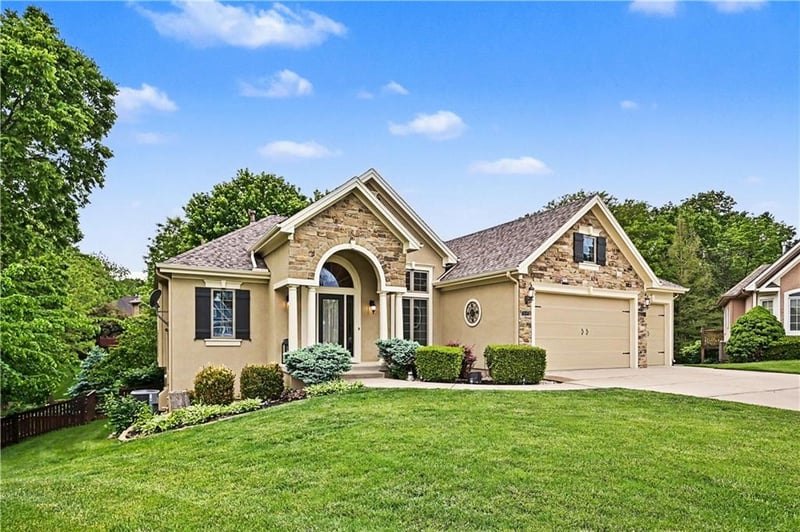 1407 92nd Ct, Kansas City, MO 64155