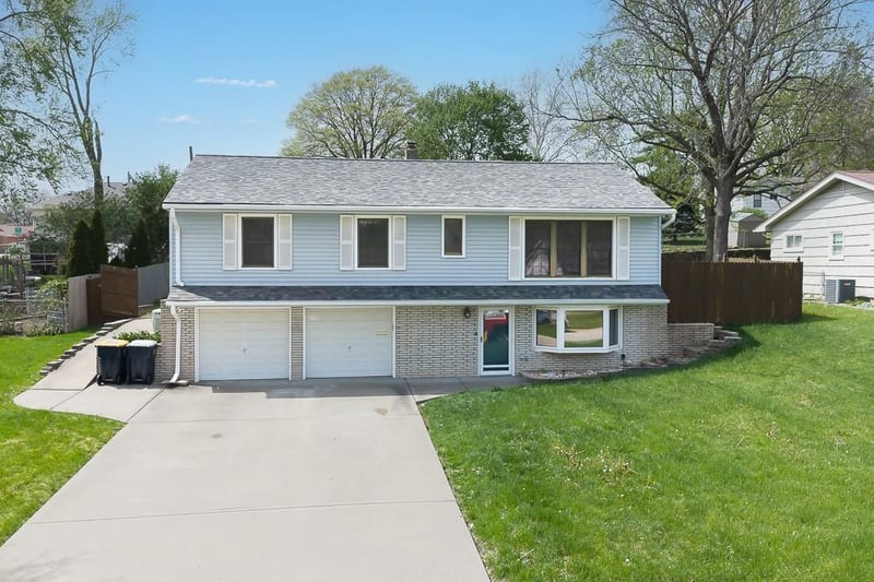 5208 Wayne Ave, Kansas City, MO 64118