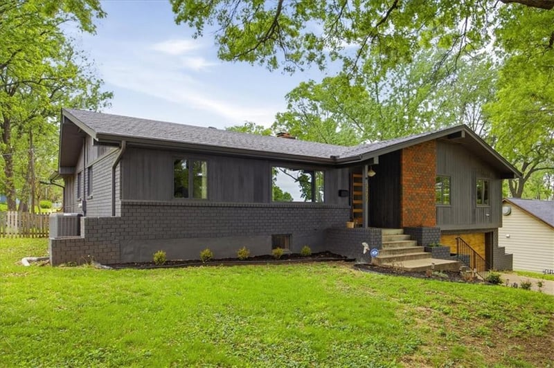 4407 E 108th St, Kansas City, MO 64137
