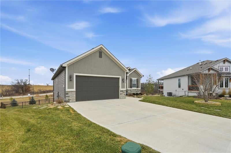 10745 Bell St, Kansas City, MO 64155